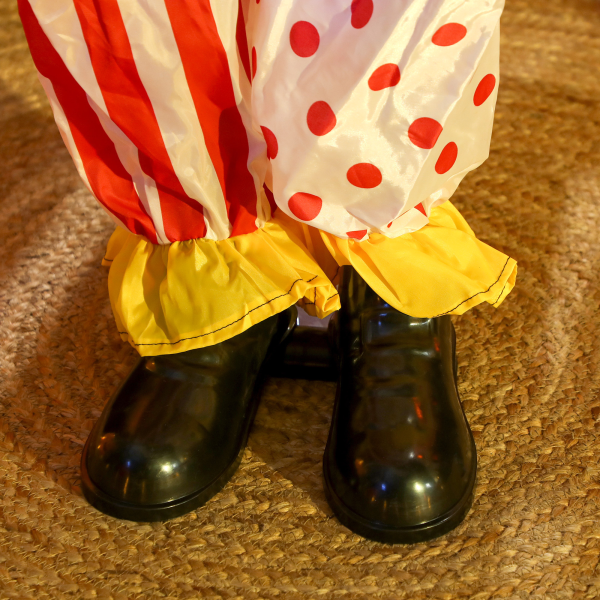 Outsunny Sound Activated Stackable Halloween Animatronics Clowns